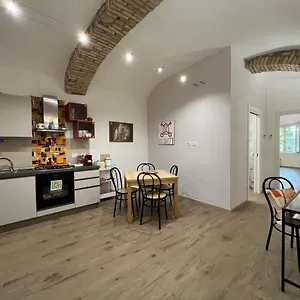 la-casa-dei-papi-71.it-romehotels.com/